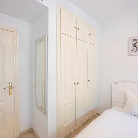 Beautiful Just 5 Minutes From The Apartament *
